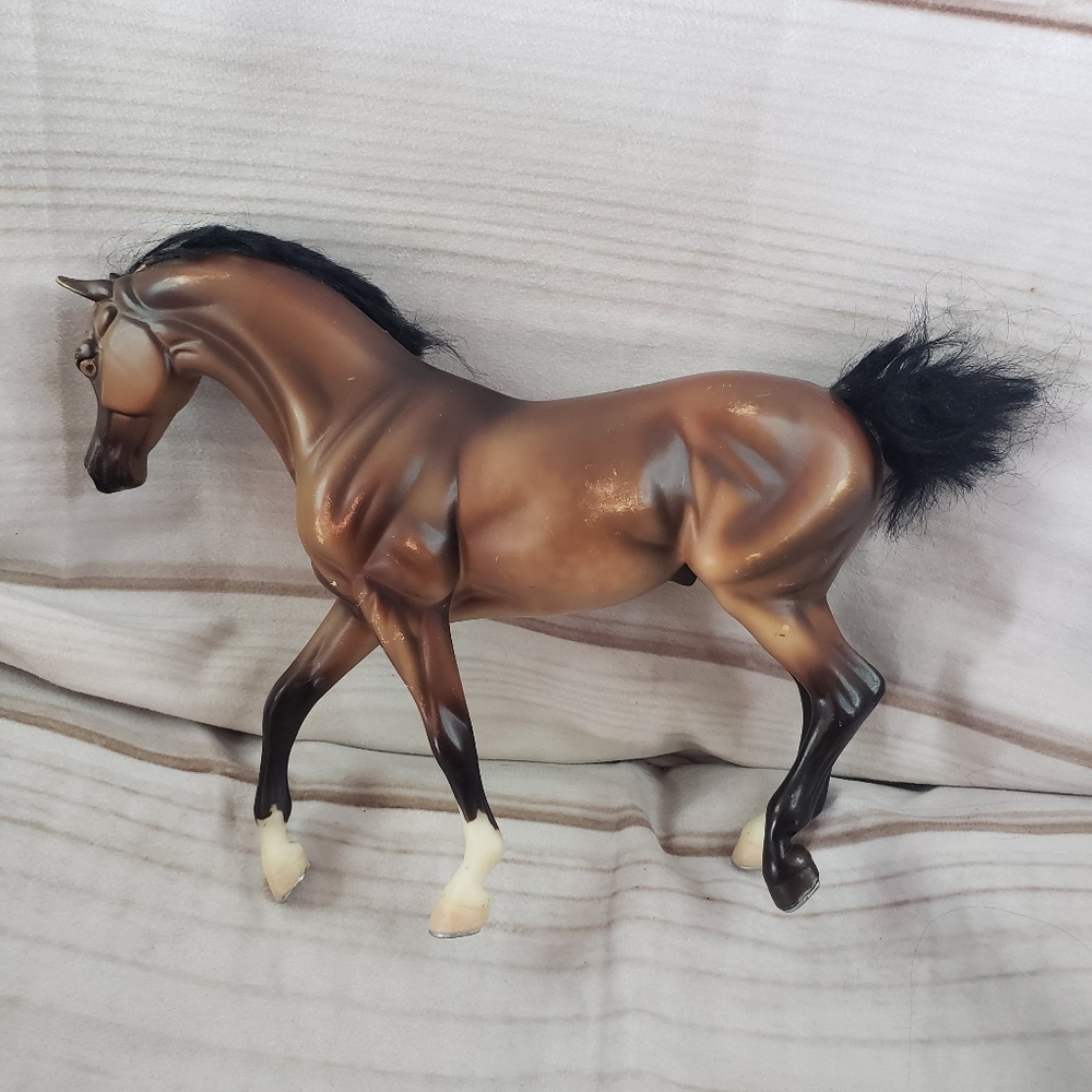 ๐SOLD๐Breyer Brown Quarter Horse Black Hair 7.5 x 6.5 Inch Cut Hair Paint Wear - Picture 6 of 10